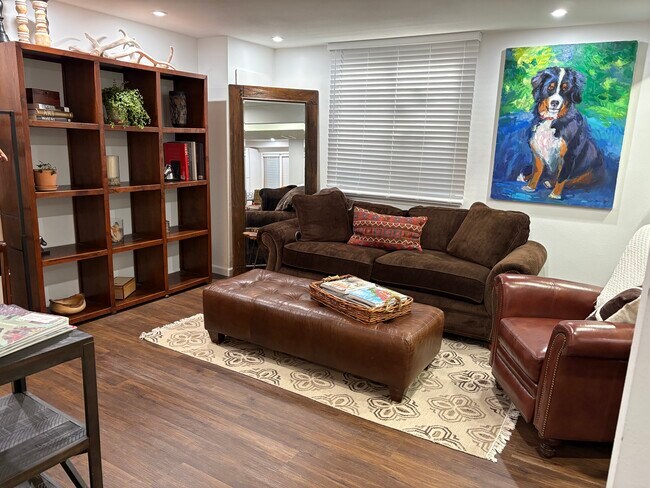 Foto del edificio - 9366 Cornell Cir