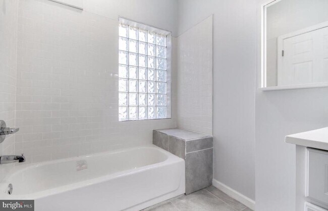 Building Photo - 245 E Girard Ave