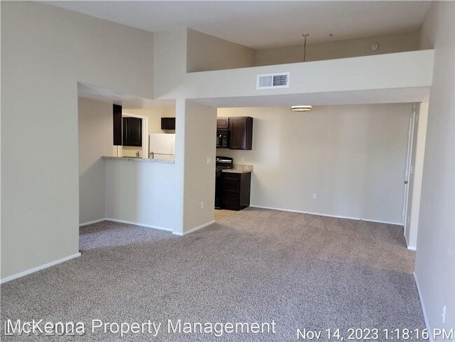Building Photo - 2 br, 2 bath House - 950 Seven Hills Dr #1025