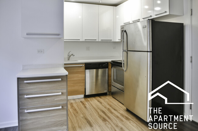 Photo - 925 W Carmen Ave Apartment