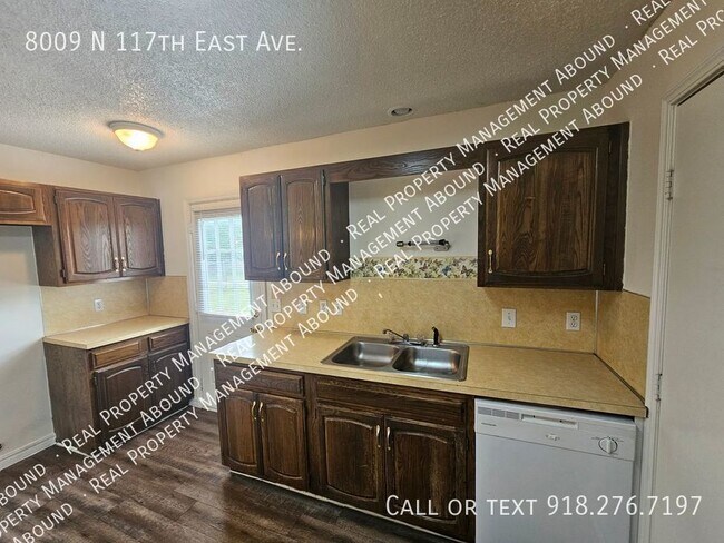 Foto del edificio - 8009 N 117th E Ave