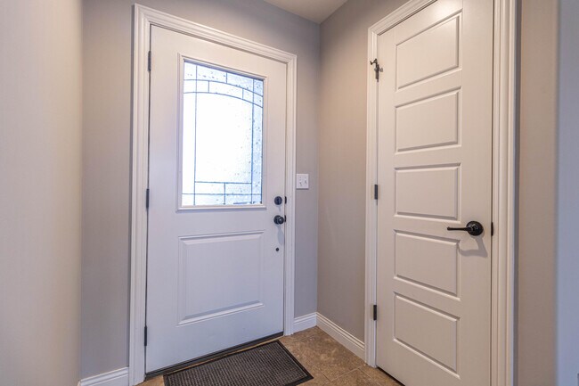 Foto del edificio - 2705 Iron Gate Dr