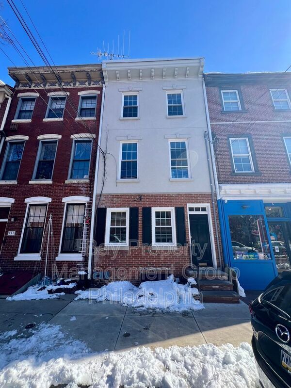 Building Photo - 713 S 2nd St