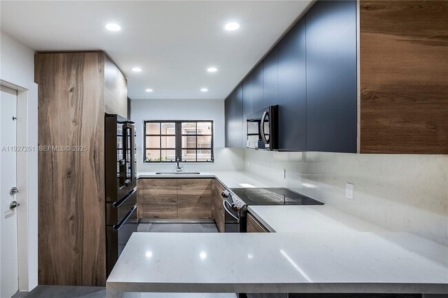 Building Photo - 407 Minorca Ave