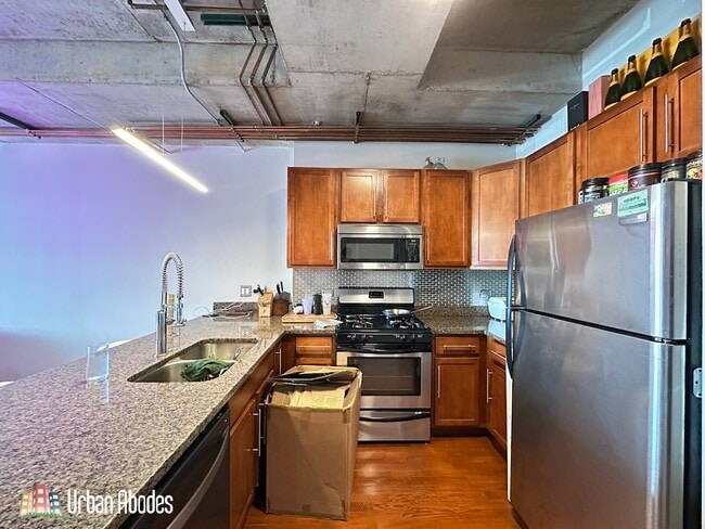 Foto del edificio - 1610 W Fullerton Ave
