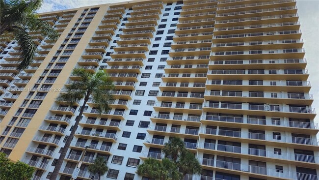 Foto del edificio - 290 174th St St