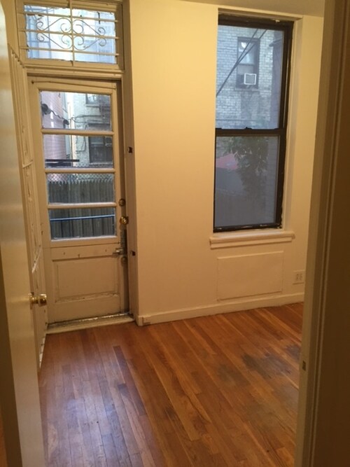 Foto del edificio - 304 E 38th St