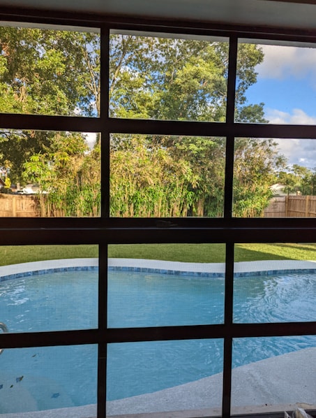 Photo - 1357 Dexter Dr E House