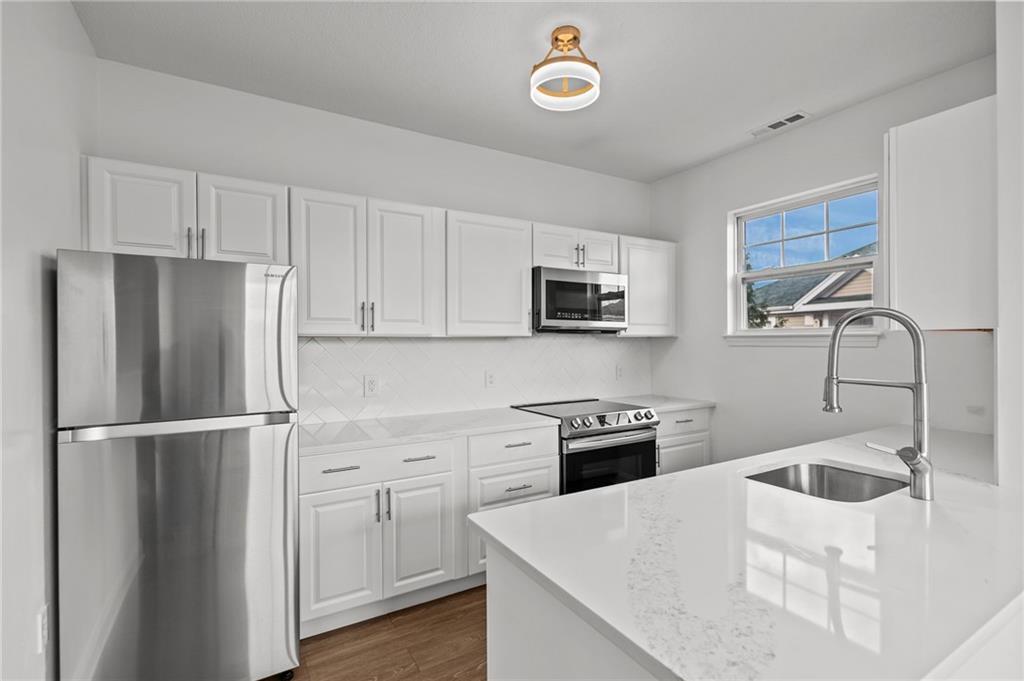 Foto principal - 106 E Mill St