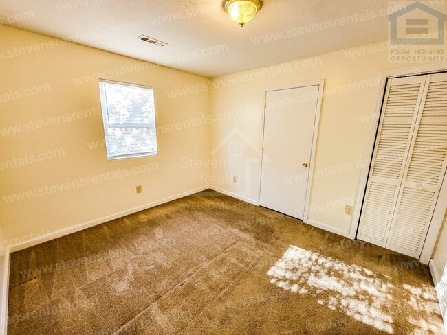 Foto del edificio - 275 Dogwood Pointe Dr