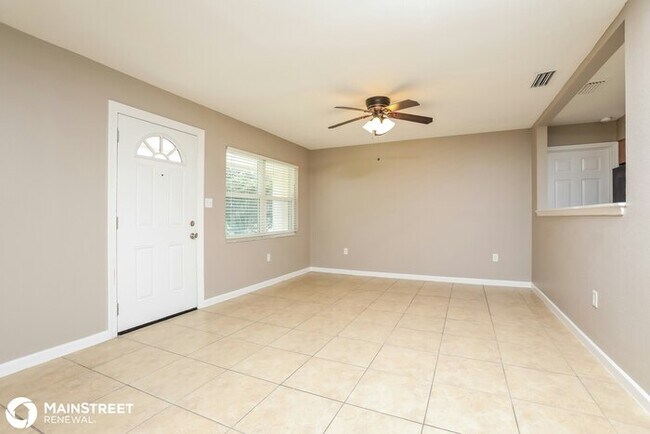 Foto del edificio - 511 S Simpson St, Mount Dora, FL 32757