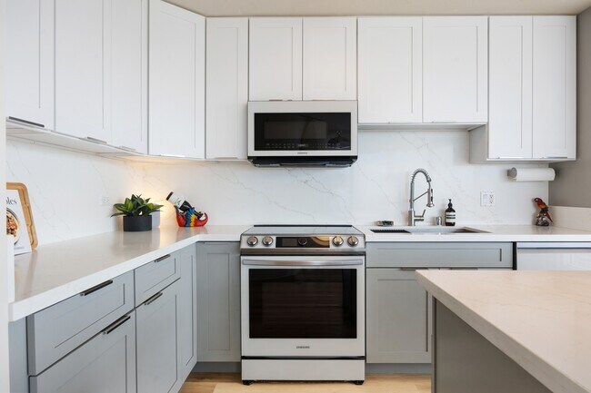 Foto del edificio - 1296 Kapiolani Blvd