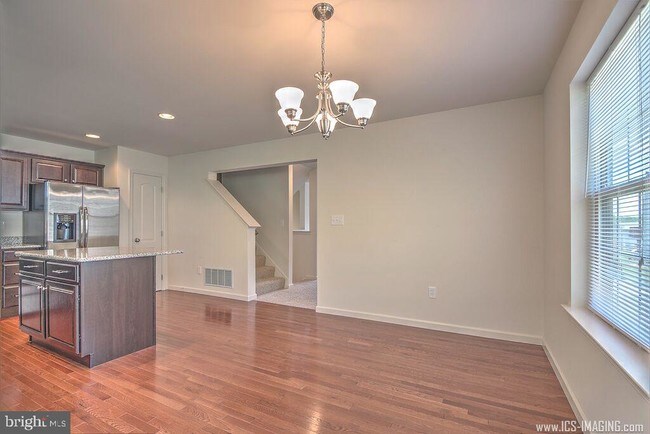 Foto del edificio - 6448 Creekbend Dr