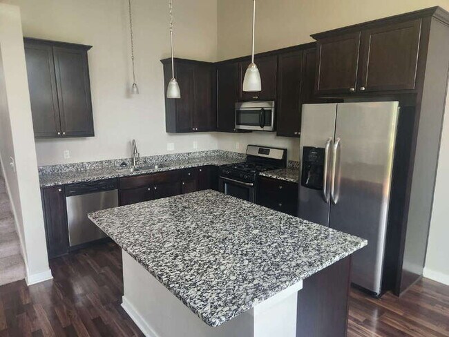 Foto del edificio - 7874 Cottonwood Ln