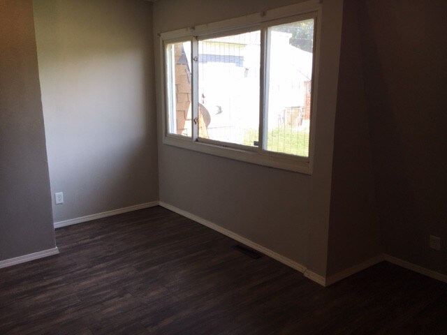 Building Photo - 1307 Hope St