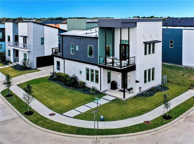 Foto del edificio - 3305 Cardinal Crest Ln