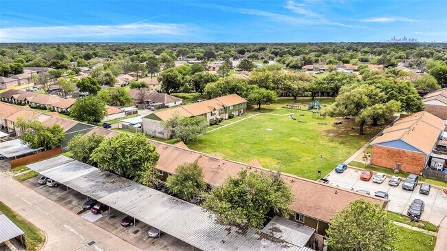 Foto del edificio - 15454 Chipman Ln.