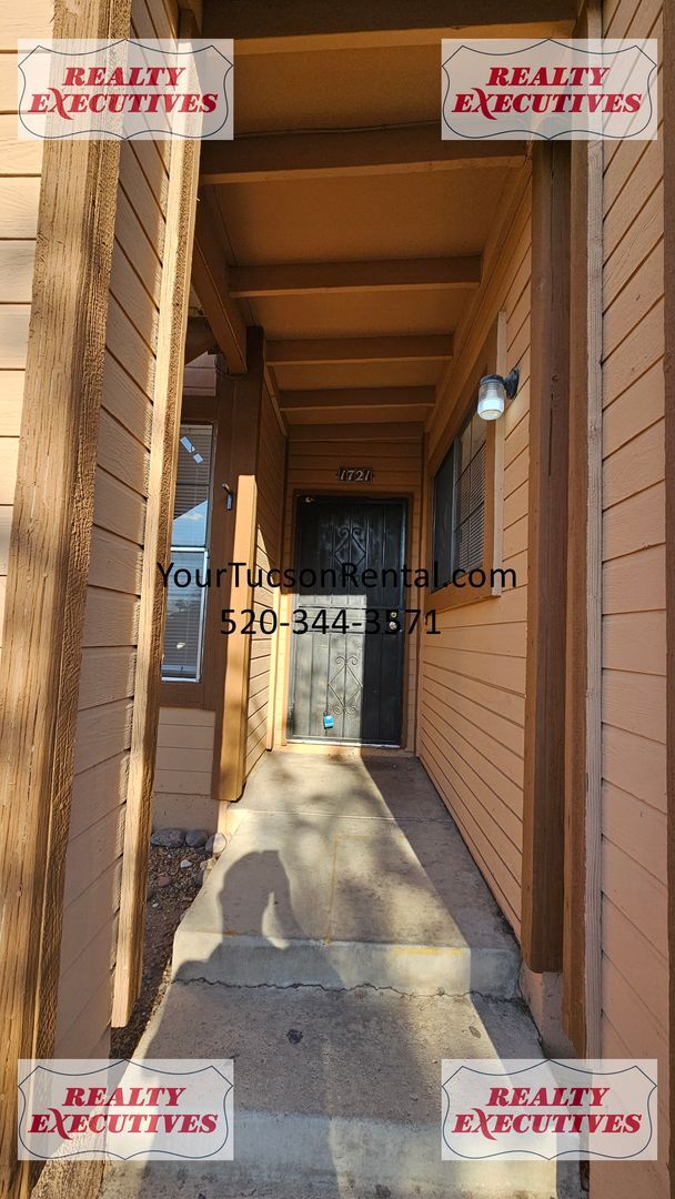 Foto del edificio - Downstairs - 3 Bedrooms and 2 baths with a...
