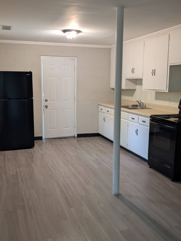 Building Photo - 2209 Morehead Ave