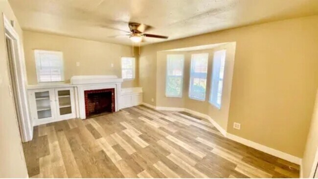 Foto del edificio - Large 2 Bedroom House
