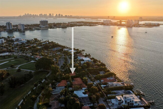 Foto del edificio - 1100 N Shore Dr