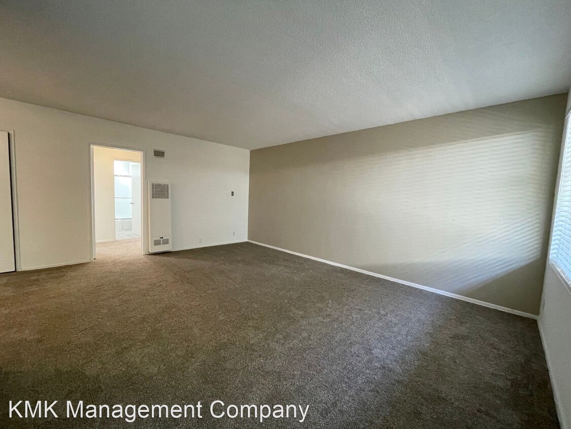 Foto principal - 2 br, 1 bath Apartment - 11465 & 11473 Ven...