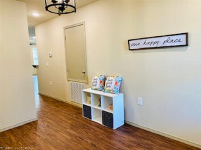 Foto del edificio - 6807 Veterans Ave