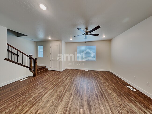 Foto del edificio - 6744 N Silver Gate Dr