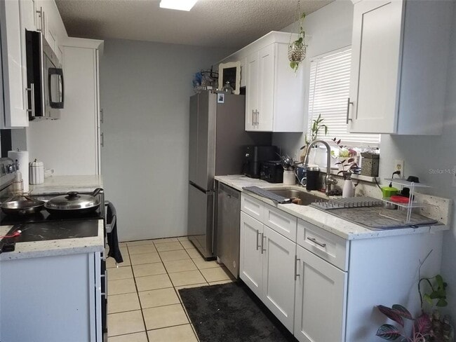 Building Photo - 1610 Little River Dr