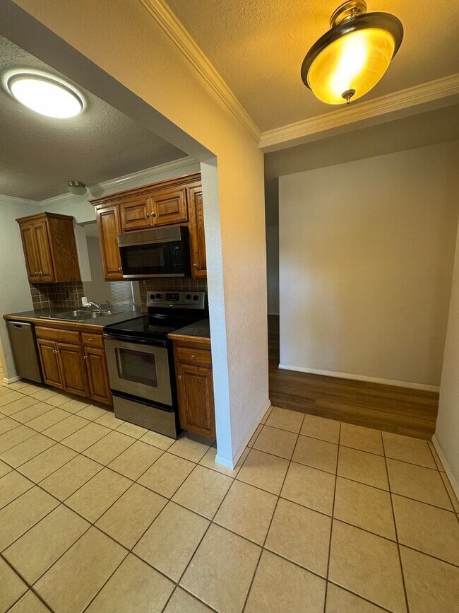 Foto del edificio - 5220 Jean Ave