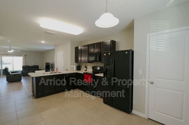 Building Photo - 9855 Hound Chase Dr