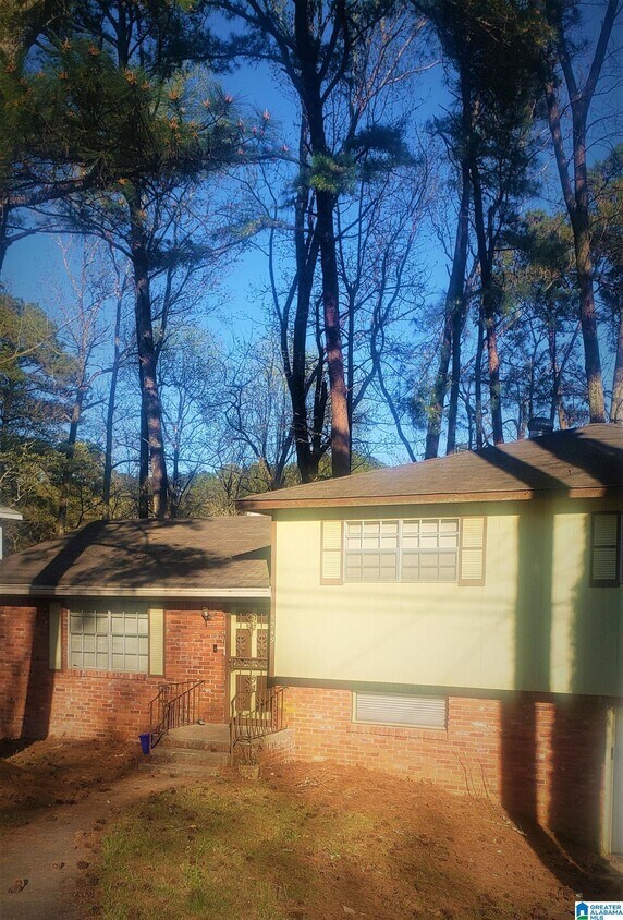 Building Photo - 5249 Goldmar Dr