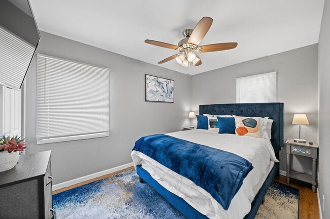 Building Photo - 21937 E Churchill Dr