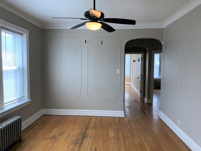 Building Photo - 436 S Maple Ave
