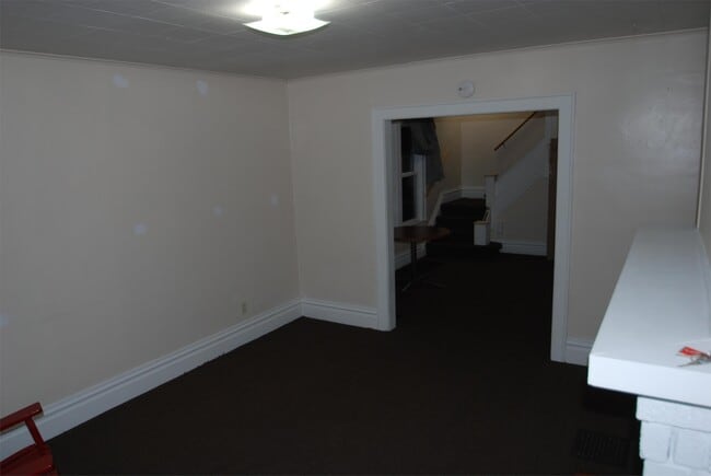 Building Photo - 108 W Patterson Ave