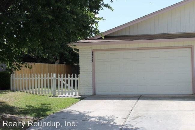 Building Photo - 2756 Burlington Pl