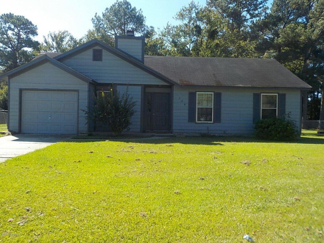 Primary Photo - Nice 3 Bedroom Home in Deerfield-120 Hunti...