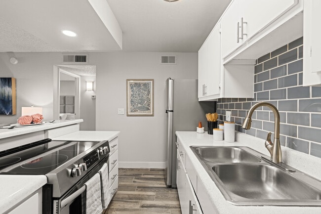 Interior Photo - Aventura Apartments