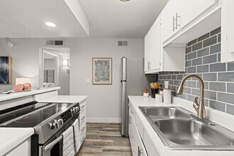 Interior Photo - Aventura Apartments