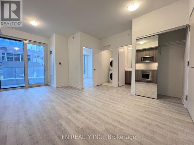 Building Photo - 15 Richardson St