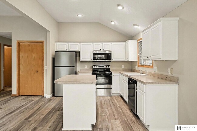 Foto del edificio - 15613 Timberlane Dr