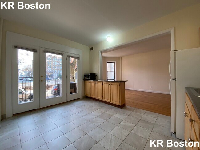 Building Photo - 1139 Commonwealth Ave