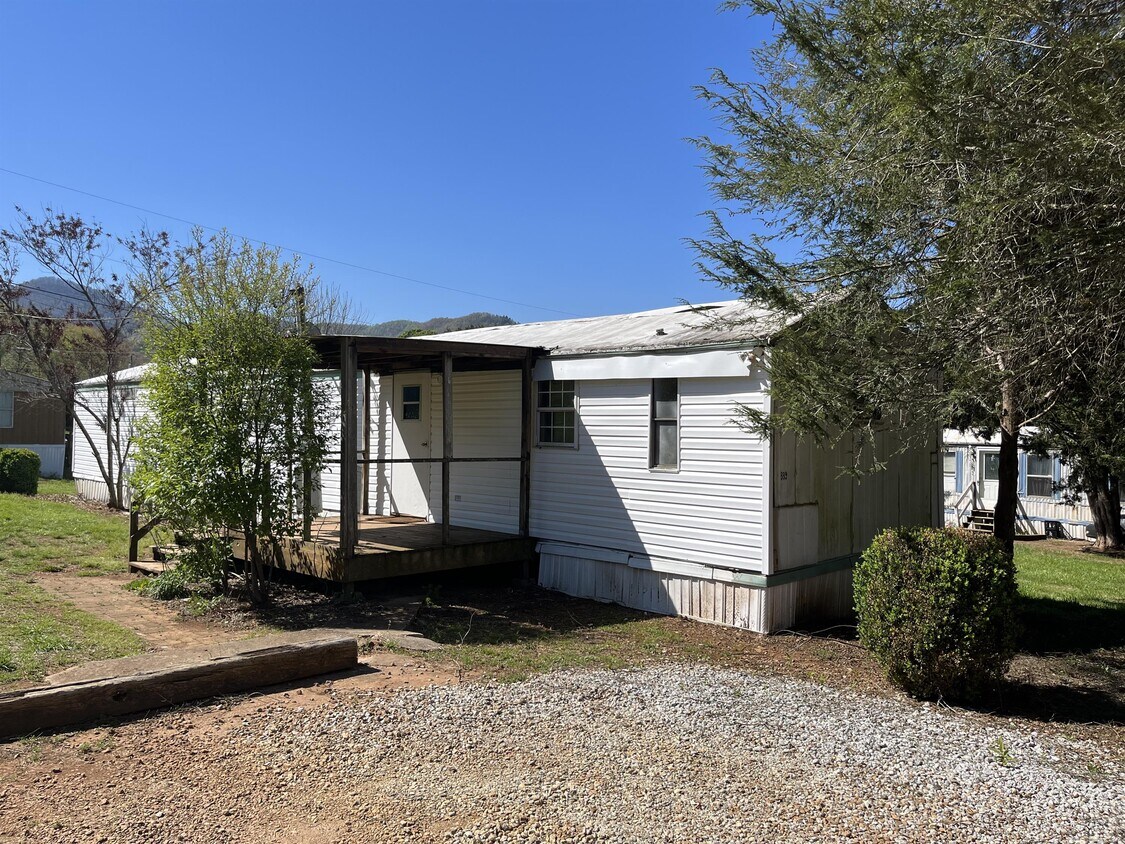 335 Iotla Valley Park Rd, Franklin, NC 28734 House Rental in Franklin, NC