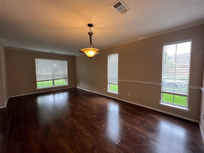 Building Photo - 4903 Lochman Ln