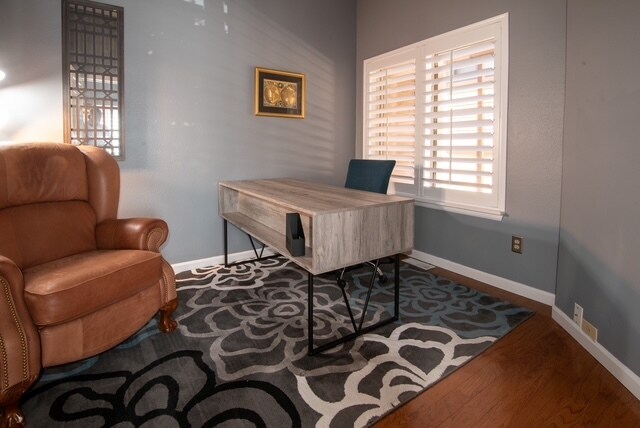 Perfect office - 5555 E Briarwood Ave