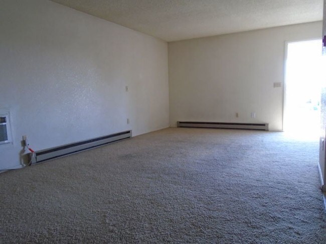 Foto del edificio - 44 6th St W