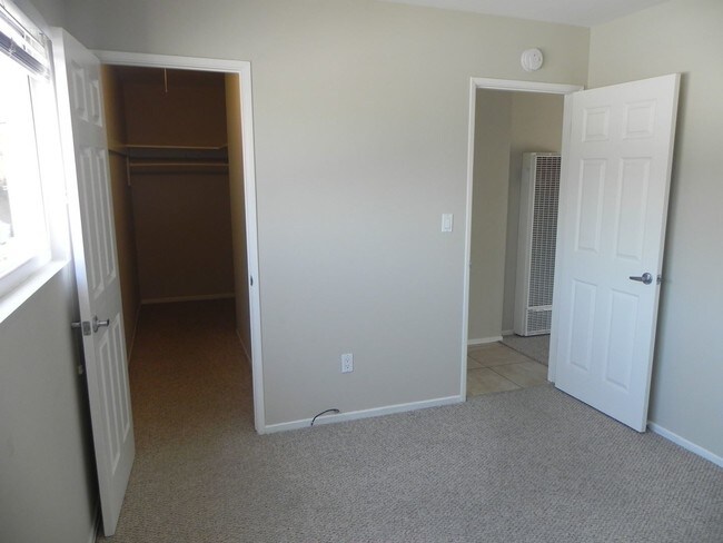 Building Photo - 25206 Bigelow Rd