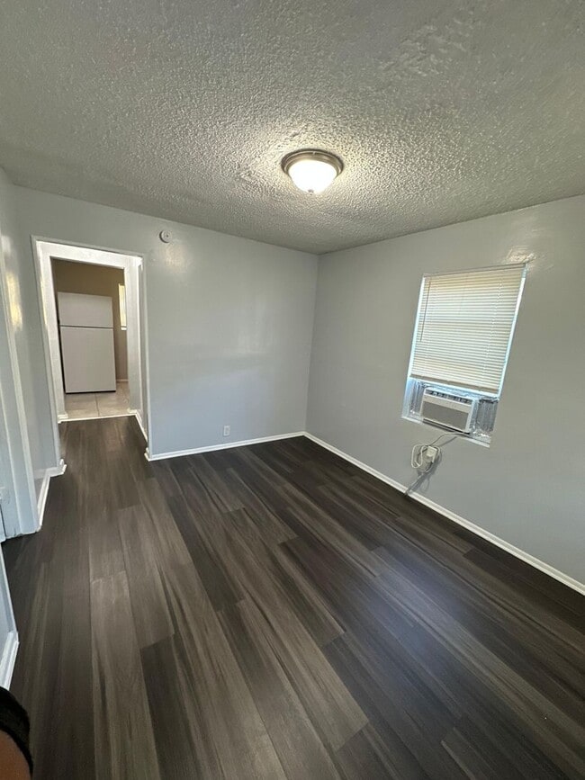 Photo - 1528 Mt Herman St Apartment