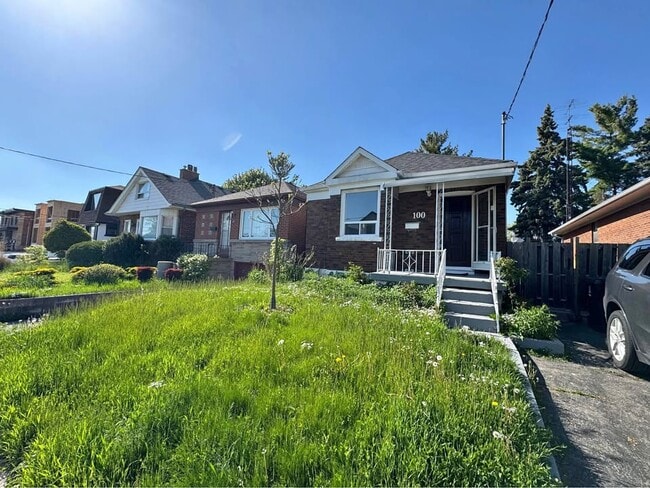 Building Photo - 3 Bed 1 Bath - House