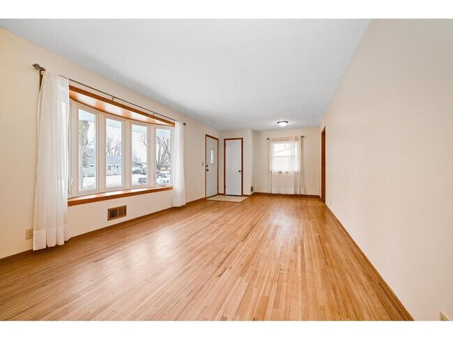 Foto del edificio - 7201 Kentucky Ave N